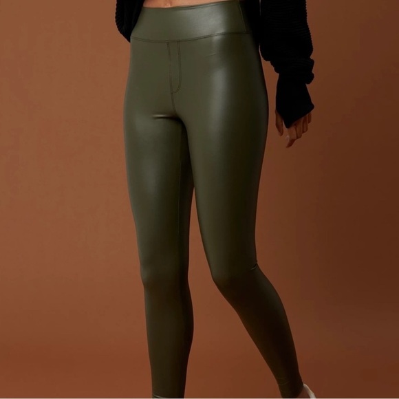 OFFLINE By Aerie Real Luxe Faux Leather Legging Olive NWT Small and Medium - Picture 1 of 14
